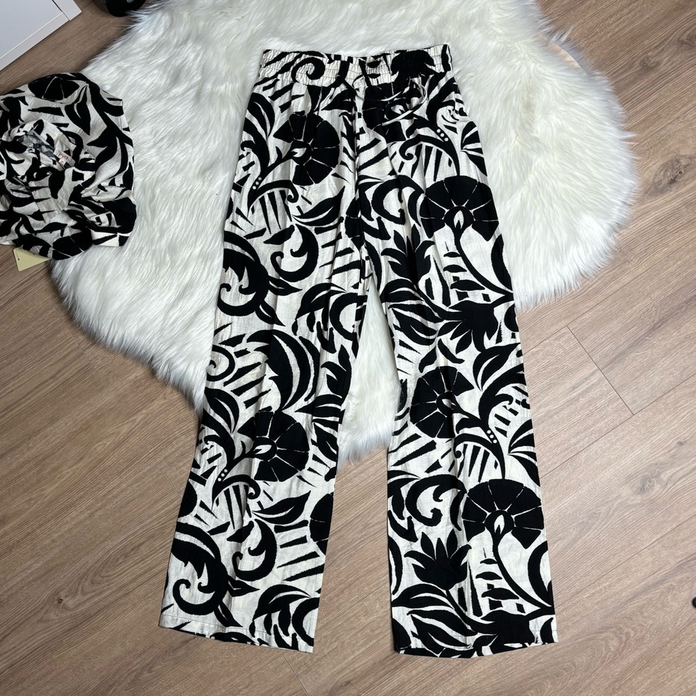 🖤 Abstract Top and Wide pants Set 🖤 - Picture 2 of 3
